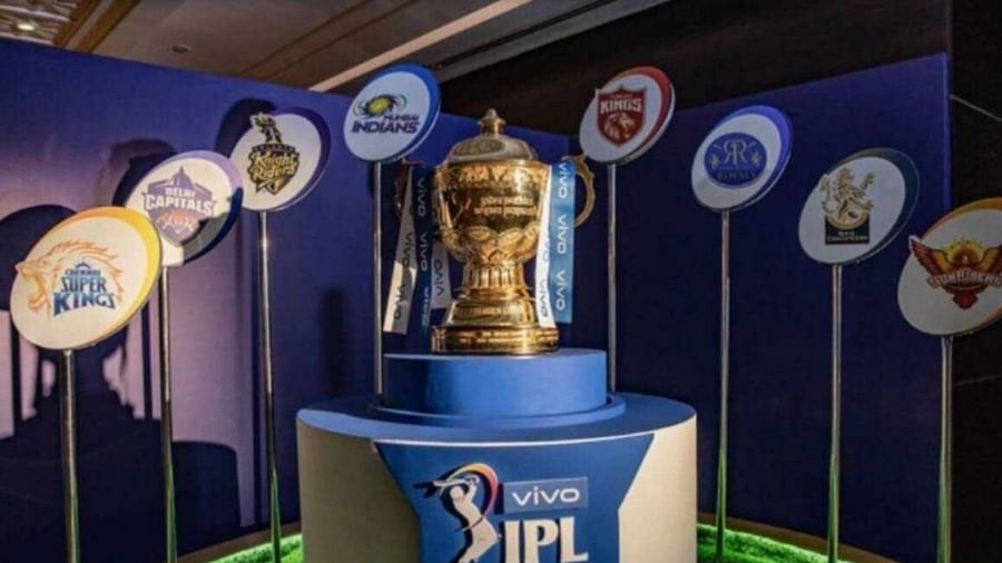 IPL 2021: लीग दौर में चमक इन बल्लेबाजों का बल्ला, खूब उड़ाए छक्के, जाने कौन है सिक्सर किंग