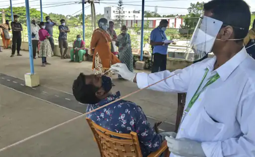 पिछले 24 घंटे में कोरोना के 2745 नए केस 6 मौत शंघाई में दो महीने बाद कोरोना प्रतिबंध हटेगा