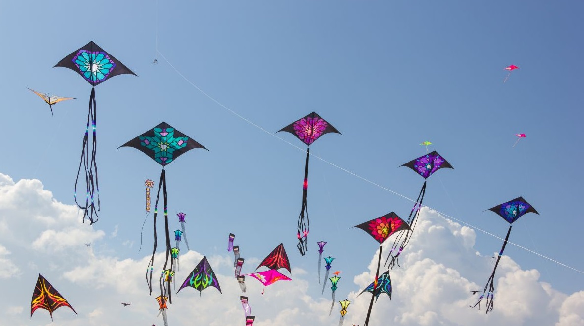 New Delhi: राम लला की प्राण प्रतिष्ठा से पहले अयोध्या में International Kite Festival का आयोजन होगा