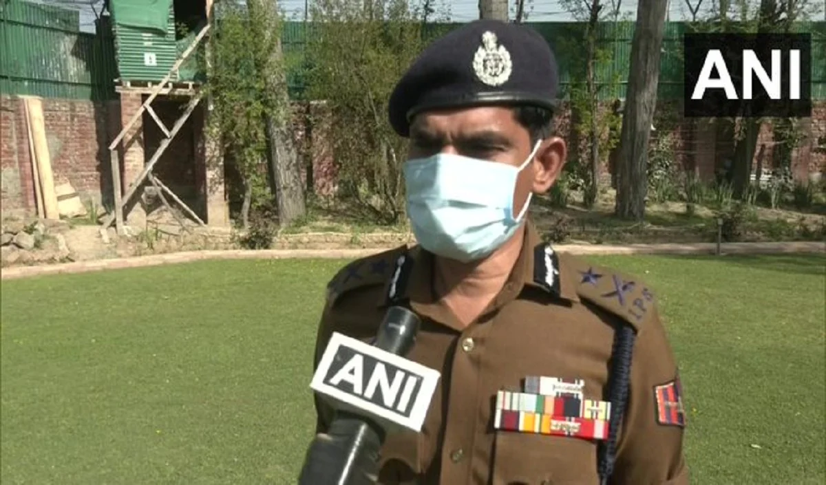 कुपवाड़ा में लश्कर के तीन आतंकी ढेर हथियार और गोला बारूद बरामद