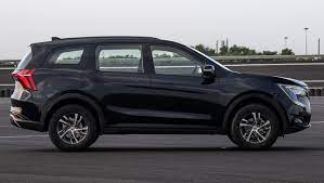 महिंद्रा XUV700 की कीमत इस SUV के 20 वैरिएंट आएंगे टॉप वैरिएंट की कीमत 21.59 लाख रुपए