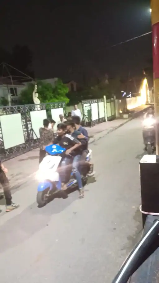 लखनऊ के 3 क्षेत्रों में युवकों ने की दबंगई हसनगंज में बाइक लड़ने पर दो गुटों में बवाल