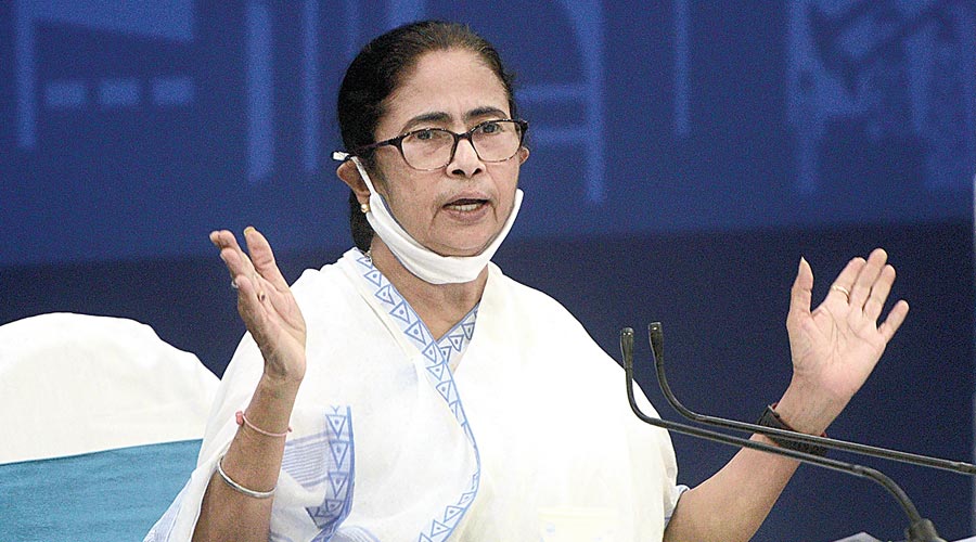 Mamata Banerjee: कांग्रेस पर वार, कहा- CPIM से हाथ मिलाने के बाद आप बंगाल में हमसे सहयोग मांगने न आएं