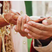 दो पतियों को छोड़ तीसरे के साथ भागी महिला परेशान पति पहुंचे थाने