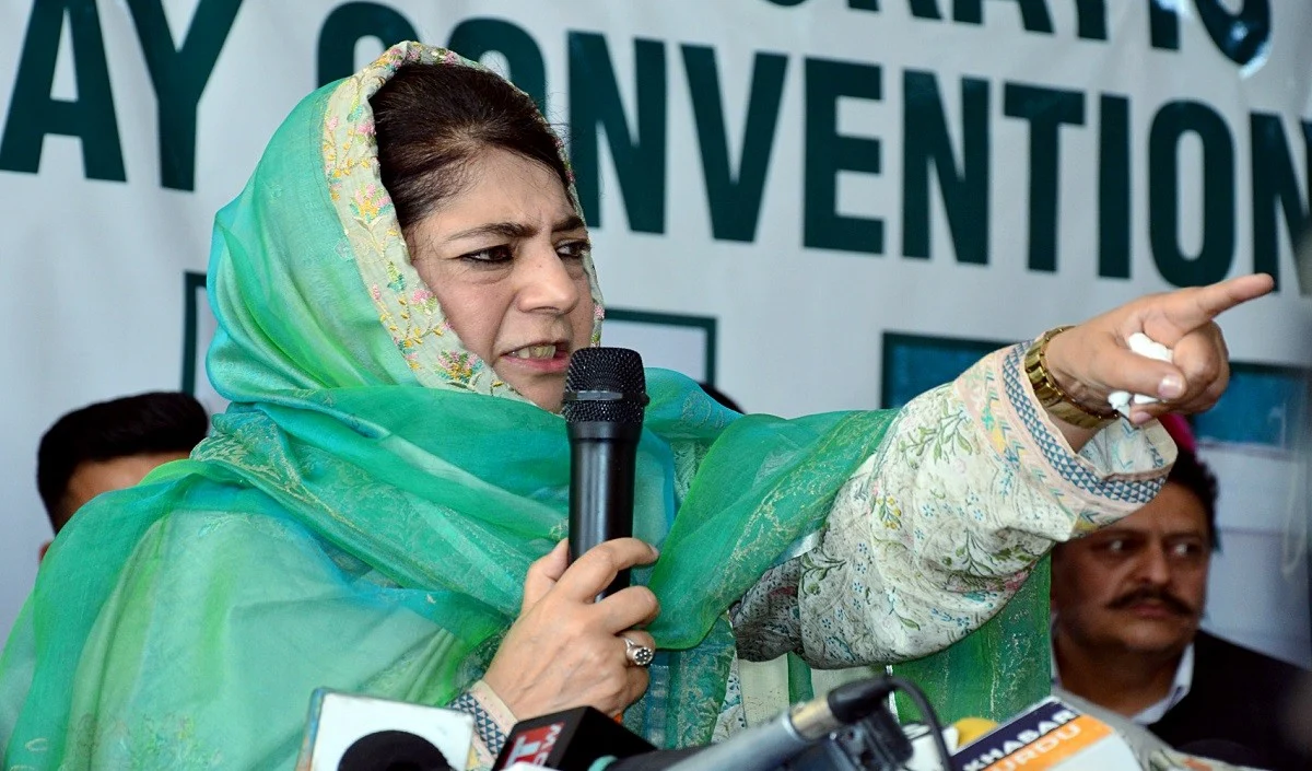 2 करोड़ नौकरियां महंगाई समेत कई मुद्दों से ध्यान भटकाने के लिए कर रहे हिंदू-मुस्लिम: महबूबा मुफ्ती का भाजपा पर हमला