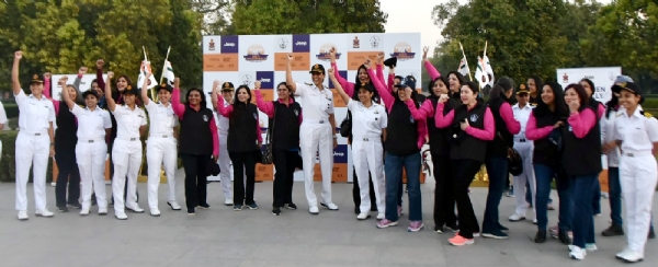 New Delhi: भारतीय नौसेना की अखिल महिला कार रैली Jaipur City पहुंची