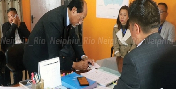 Nagaland: मुख्यमंत्री Neiphiu Rio ने अपना नामांकन पत्र दाखिल किया