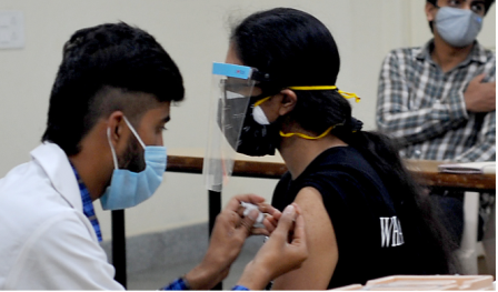 भारत ने एक दिन में कोविड-19 रोधी टीके की सबसे अधिक खुराक देने का रिकॉर्ड बनाया