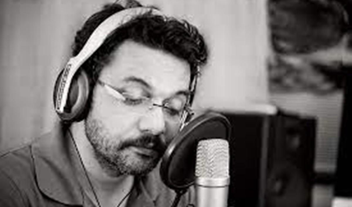 सामाजिक उद्यमी नीलेश मिश्रा ने ग्रामीण कालाकारों को प्रोत्साहित करने के लिए राष्ट्रीय पहल शुरू की