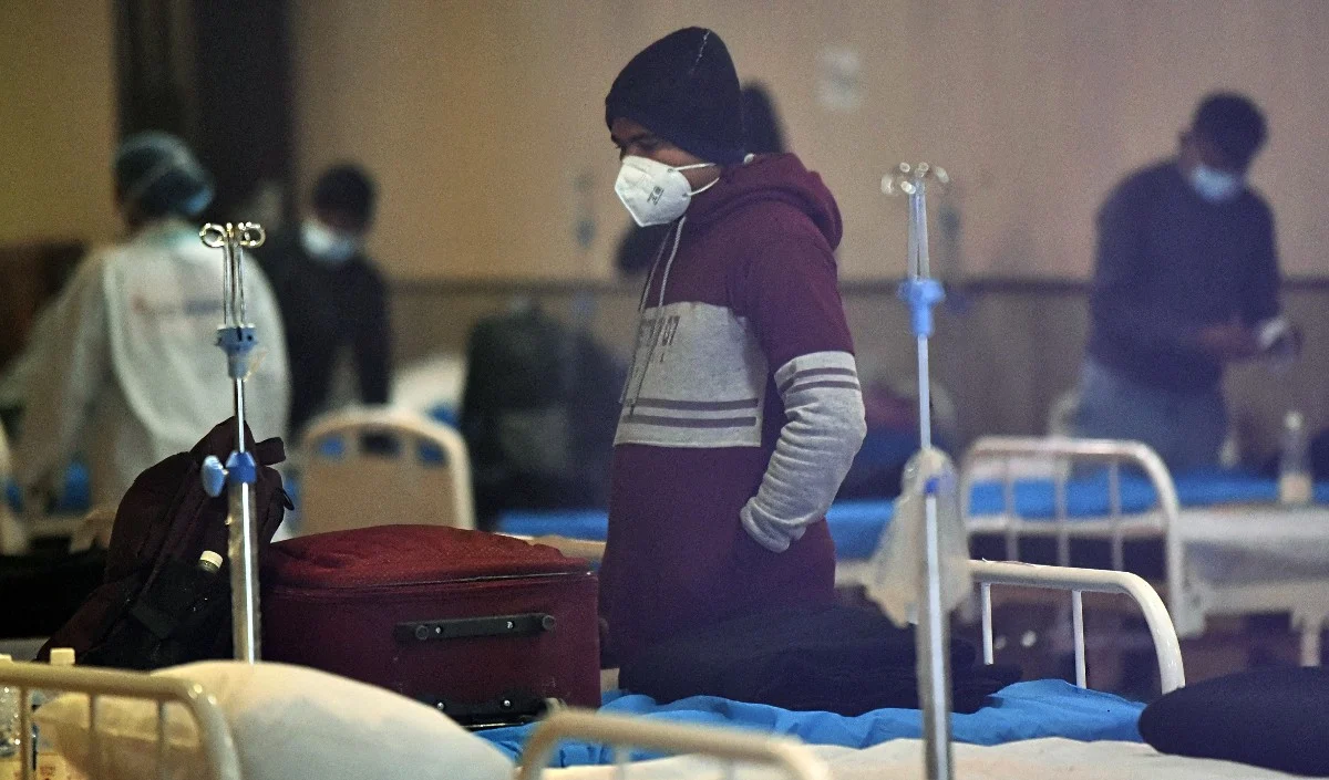 दिल्ली के अस्पताल में लंबे समय तक बिजली गुल रहने से मरीजों को परेशानी