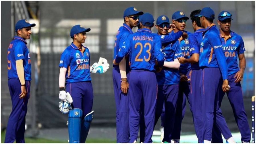 U19 World Cup: भारतीय टीम में कोरोना की घुसपैठ के बाद प्लेइंग XI पर खतरा क्या होगा अगर कम पड़ गए खिलाड़ी?