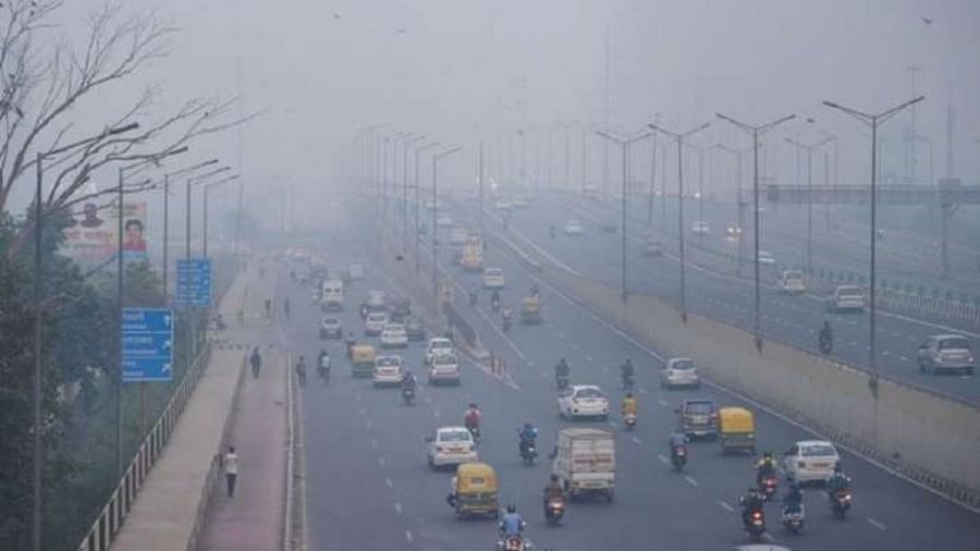 दिल्ली में बढ़ते प्रदूषण पर एक्शन में केंद्र सरकार, बुलाई गई इमरजेंसी बैठक, हो सकता है बड़ा ऐलान