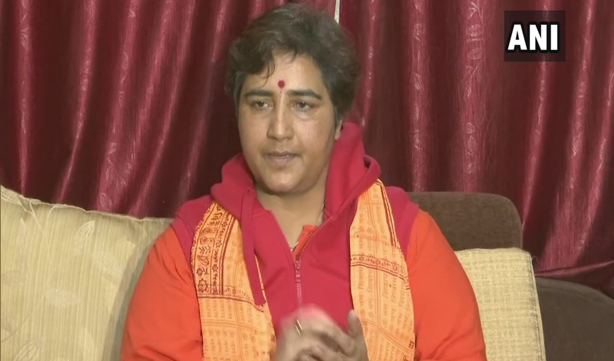 मदरसों में हिजाब पहनें स्कूल-कॉलेज में नहीं बर्दाश्त नहीं किया जाएगा: प्रज्ञा