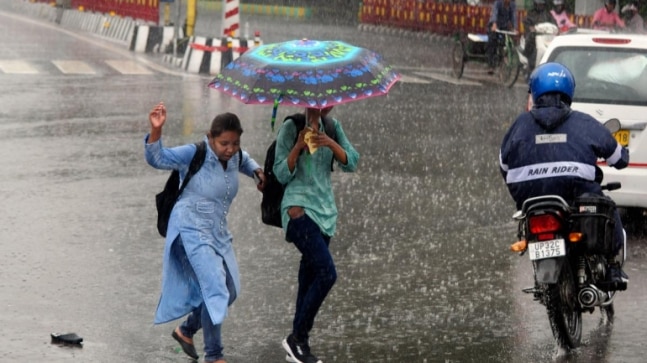 मौसम अपडेट: दिल्ली-यूपी-उत्तराखंड में अगले 48 घंटे बारिश का अलर्ट