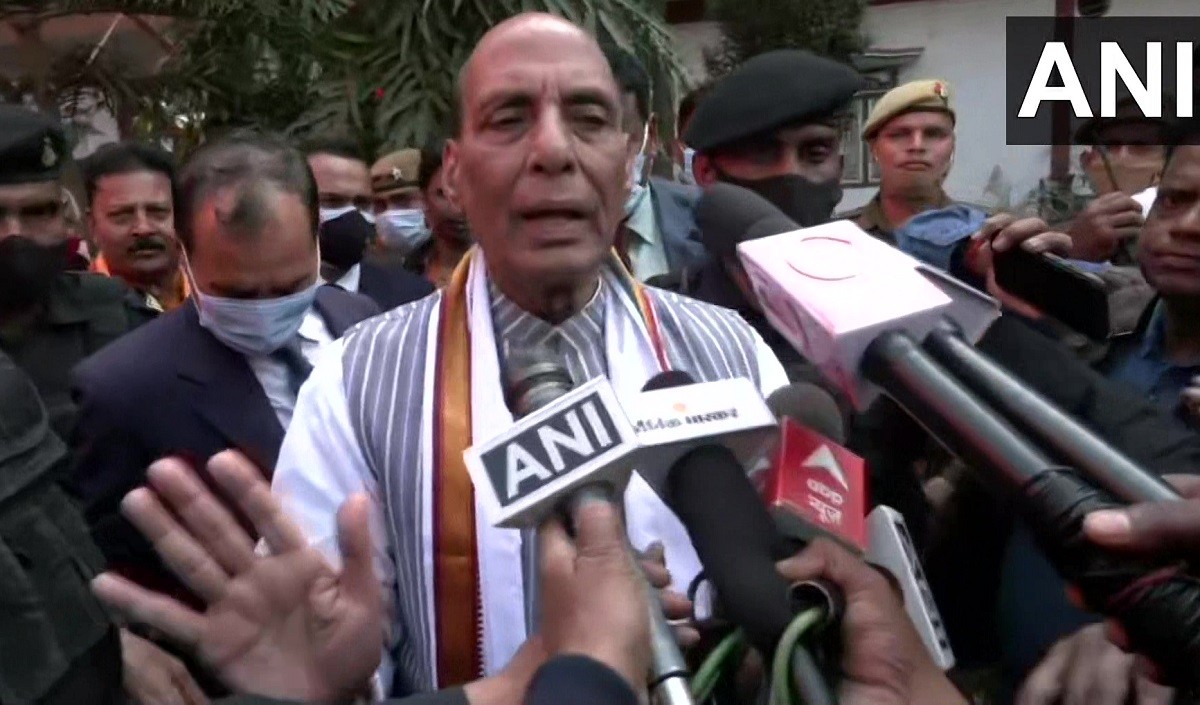 Russia-Ukraine Crisis पर राजनाथ सिंह बोले- शांति चाहता है भारत बातचीत के जरिए निकले समाधान