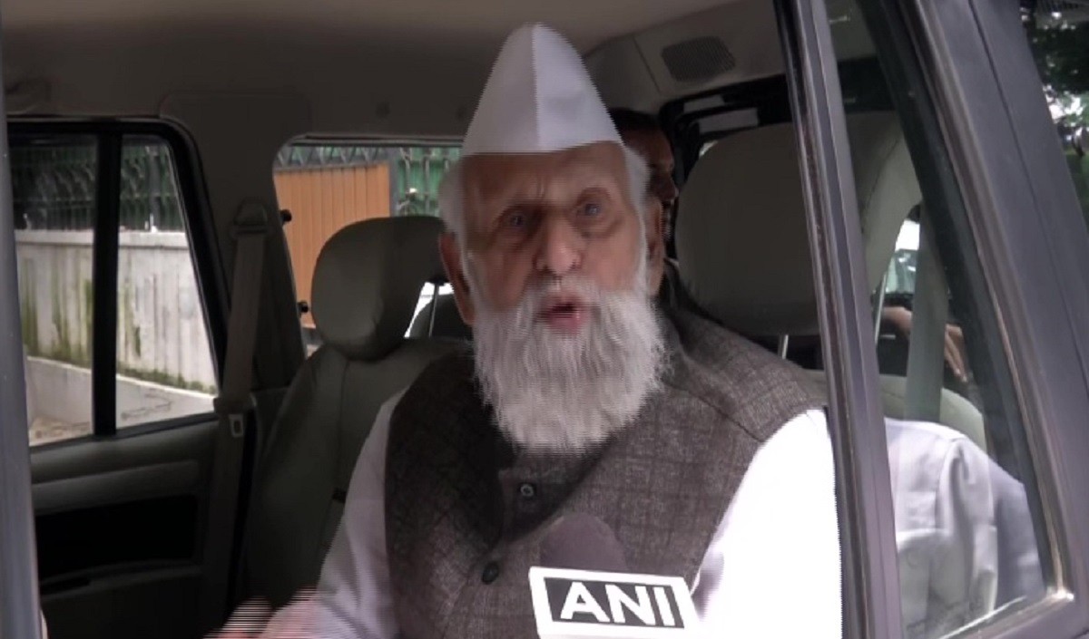 सपा सांसद शफीकुर्रहमान बर्क के बिगड़े बोल कहा- मस्जिद पर जल चढ़ाने की बात हुई तो बहेगा हजारों खून