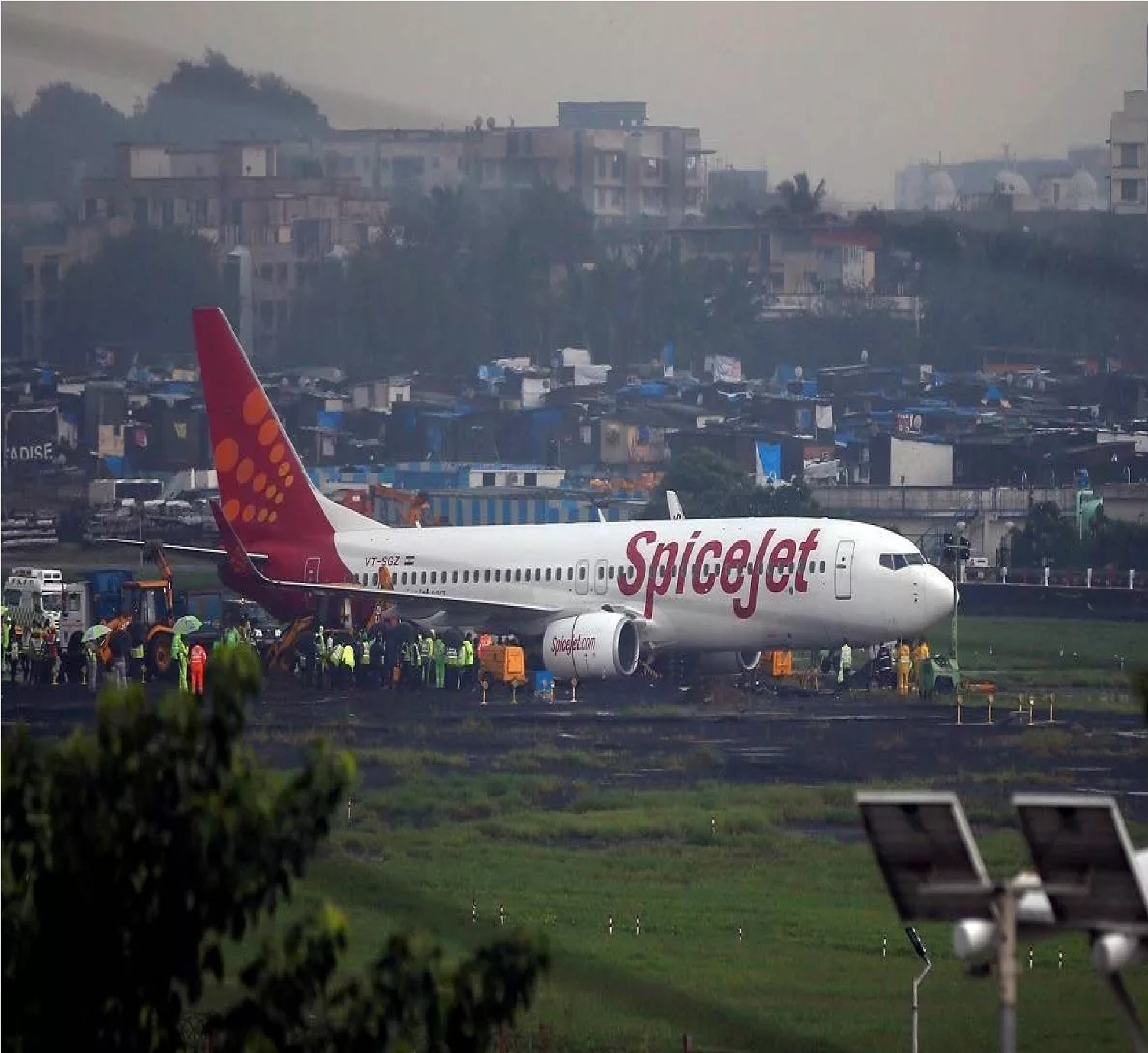 Spicejet Flight: की उड़ान में सात घंटे की हुई देरी नाराज यात्रियों ने जमकर किया हंगामा