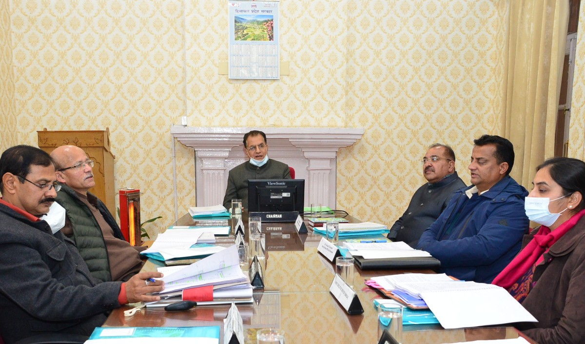 हिमुडा की सभी परियोजनाओं को समयबद्ध तरीके से पूर्ण करेंः सुरेश भारद्वाज