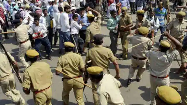 Patna: तत्काल भर्ती की मांग को लेकर अभ्यर्थियों-पुलिस में झड़प
