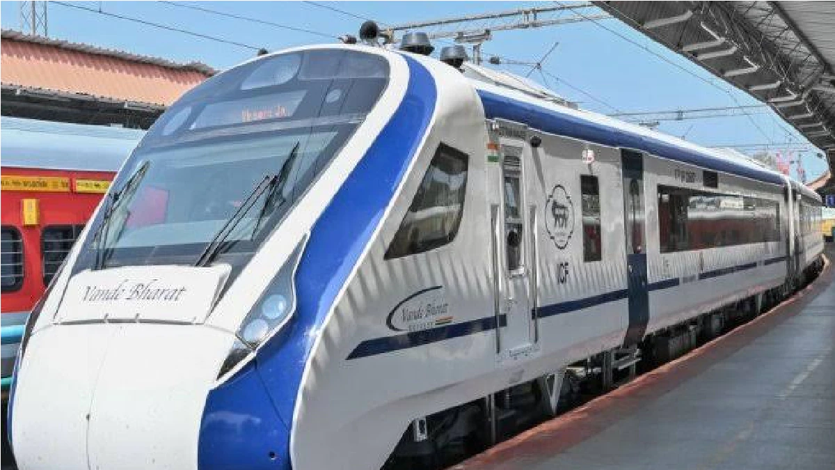वंदे भारत एक्सप्रेस में ऑफिस केबिन जैसी मिलेगी शांति:अगले दो साल में 115 ट्रेन बनाने का लक्ष्य, इनमें 75 चेयरकार, 40 स्लीपर