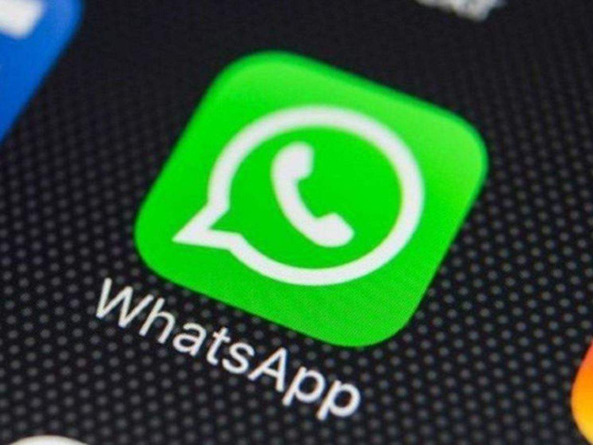 WhatsApp Trick: काम में फंसे हैं और हाथ भी खाली नहीं, बिना फोन को छुए भी पढ़ सकते हैं वाट्सऐप मैसेज,